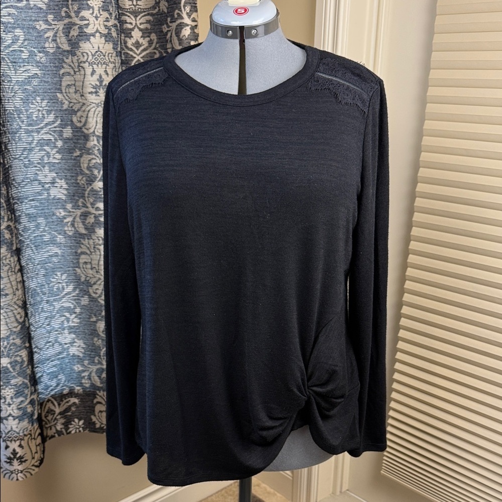 Denver Hayes Black Knit Top, Lace Shoulder & Front Ruching Detail Women's Sz 2XL